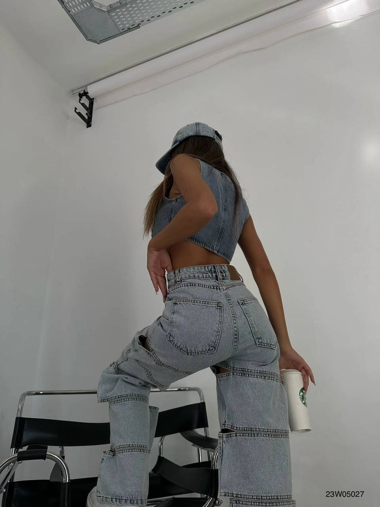 Asymmetrical Window Detailed Jeans